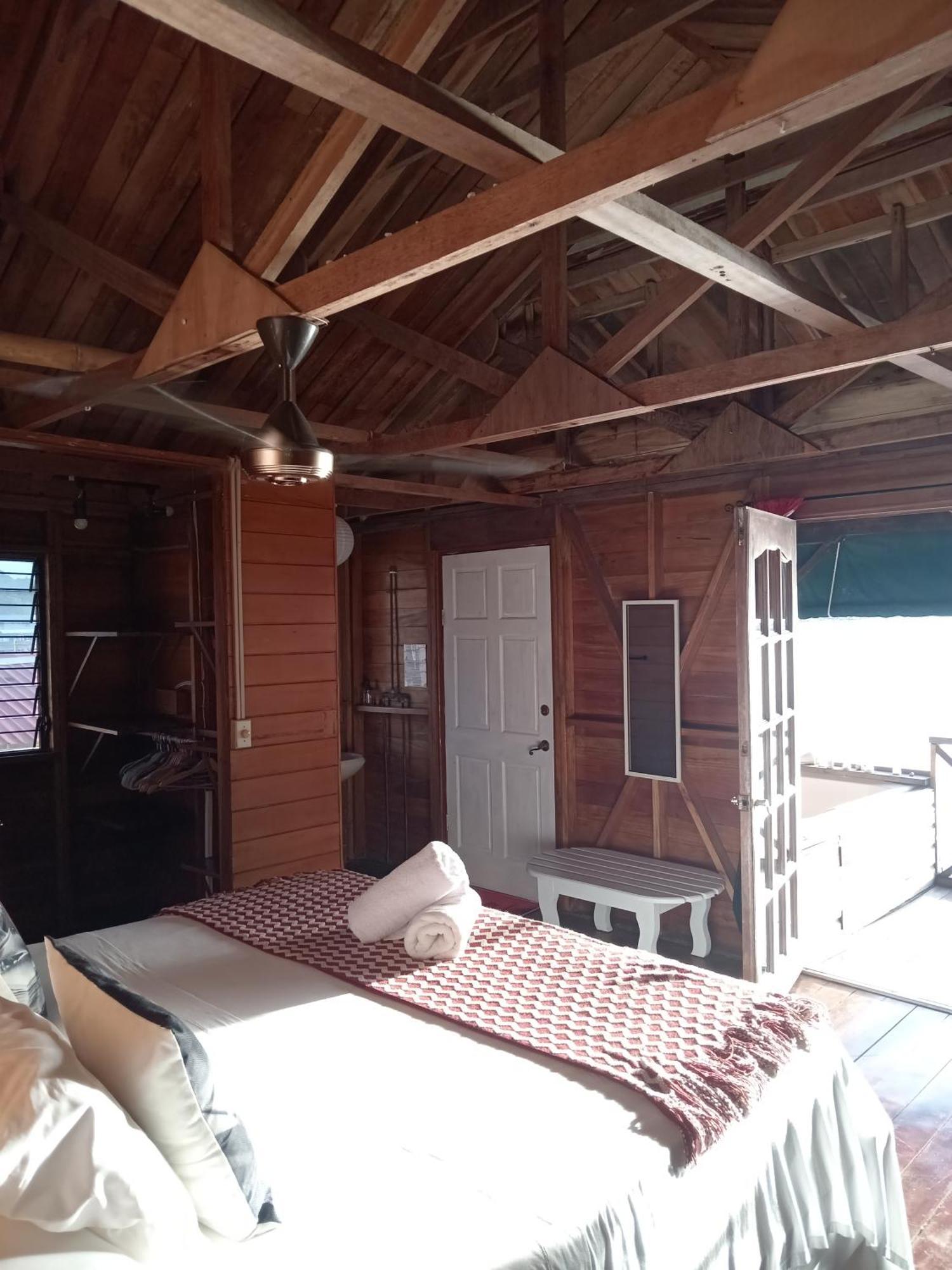 Villa Bahia Del Sol 보카스 타운 객실 사진